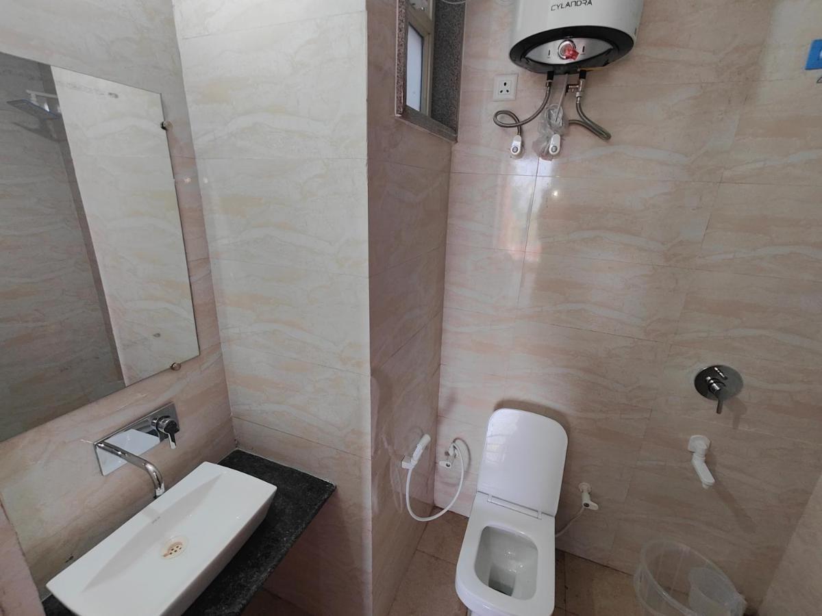 Hotel D